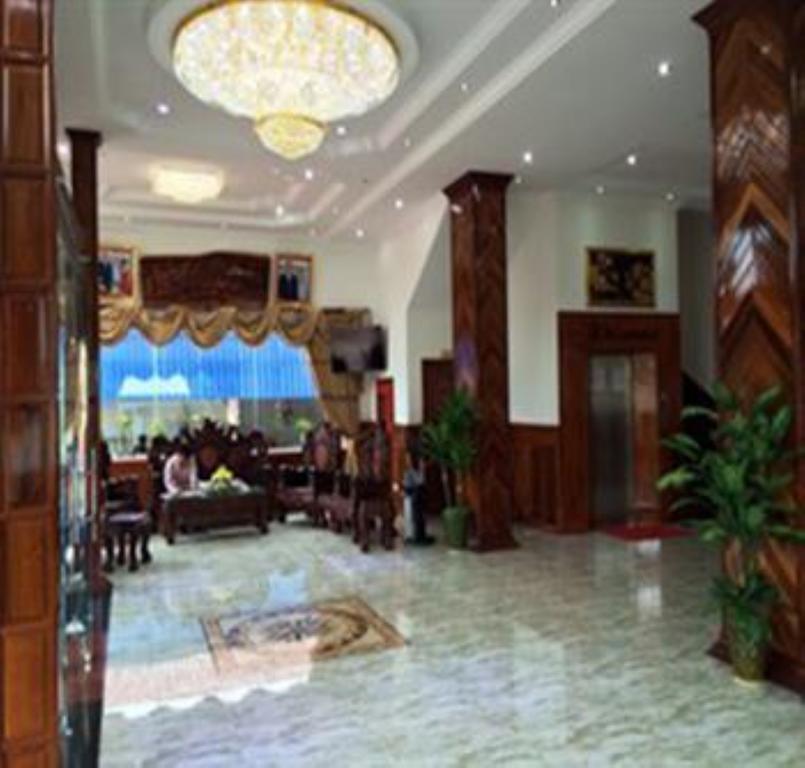 เอเมอรัลด์ บีบี บาตัมบัง โฮเต็ล Hotel พระตะบอง ภายนอก รูปภาพ